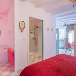 La Anos 50. La Casa Barbie. Banera, Chimenea Aparthotel 4*