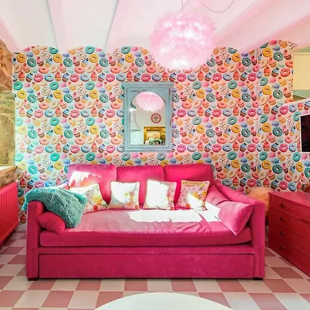 La Anos 50. La Casa Barbie. Banera, Chimenea 4*