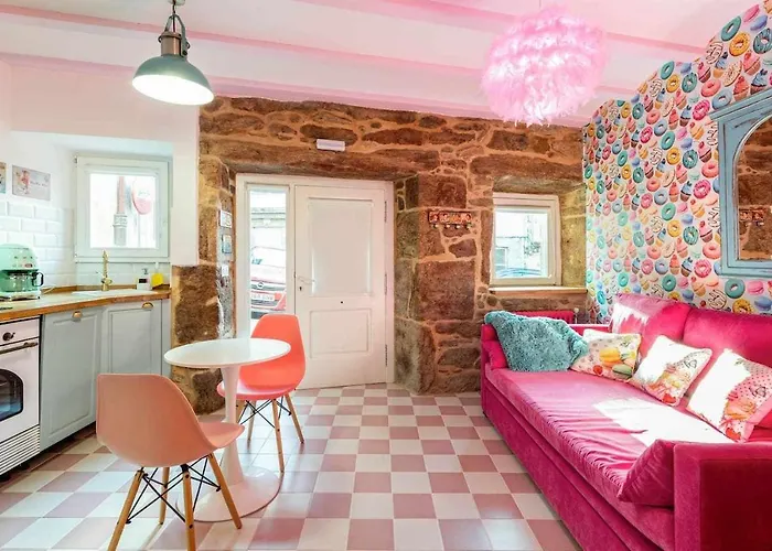 La Anos 50. La Casa Barbie. Banera, Chimenea Lägenhetshotell