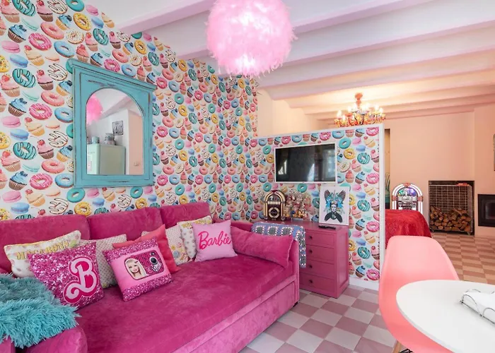 La Anos 50. La Casa Barbie. Banera, Chimenea