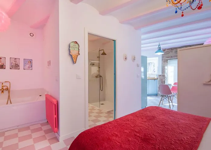 La Anos 50. La Casa Barbie. Banera, Chimenea Lägenhetshotell 4*