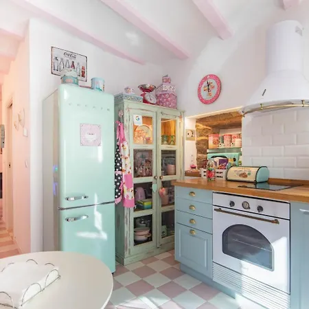 La Anos 50 La Casa Barbie Banera Chimenea Appartement