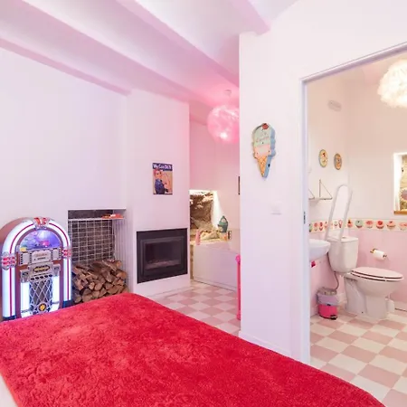 La Anos 50 La Casa Barbie, Banera Y Chimenea De Lena 4*